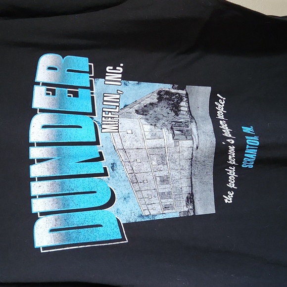 Old Navy Dunder Mifflin Inc. Tee - Picture 2 of 5